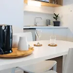 Twenty Business Flats Ouest *