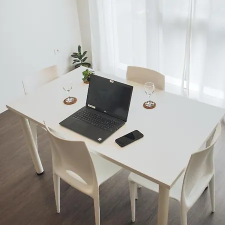 Twenty Business Flats Ouest Apartmanhotel *