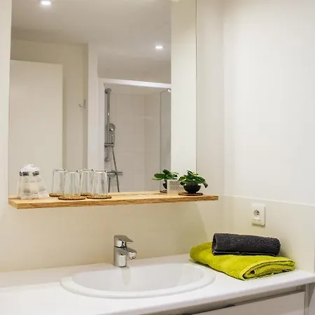 Twenty Business Flats Ouest ホテル *