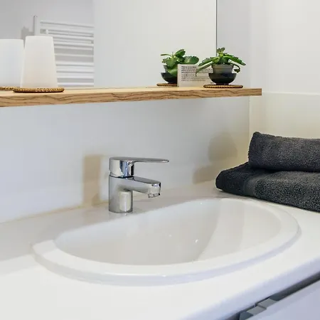 Twenty Business Flats Ouest ホテル