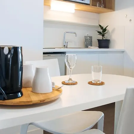 Twenty Business Flats Ouest *