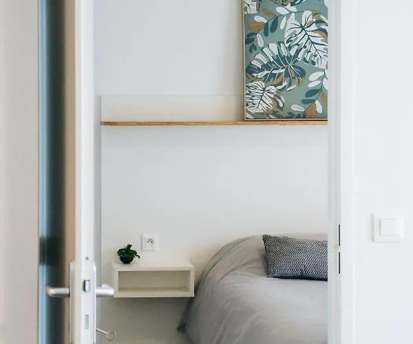 Twenty Business Flats Ouest Hotel *