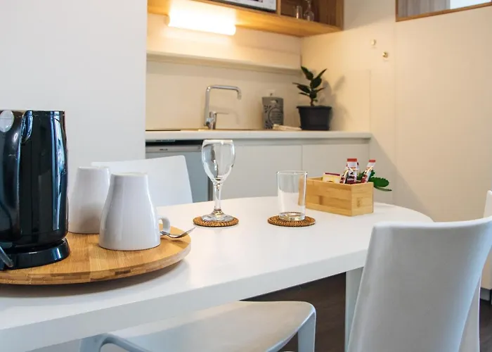 Hotel Twenty Business Flats Ouest *