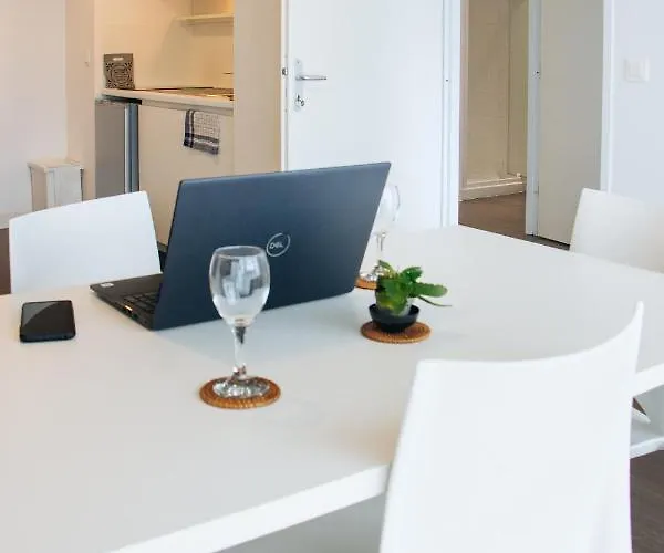 Twenty Business Flats Ouest *